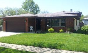 627 Catalpa Ln, Hanover Park, IL 60103-5808