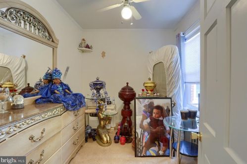 543 Strawberry St, Lancaster PA  17602-4466 exterior