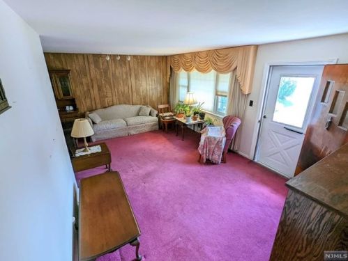 229 Highland Ave, Wood-Ridge, NJ 07075-1505