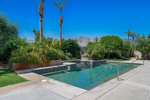 153 Waterford Cir, Rancho Mirage, CA 92270-3100