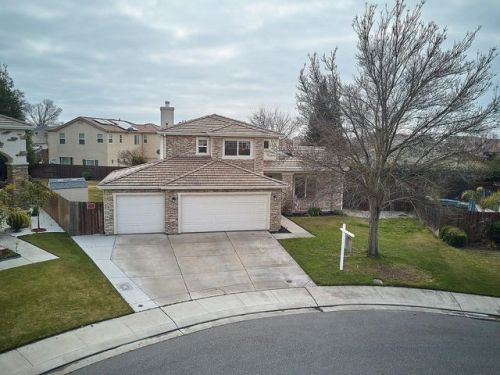 2330 San Carlo Ct, Manteca, CA 95337-8232