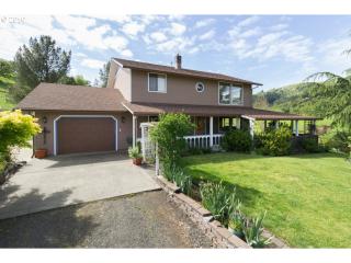 670 Westview Dr, Roseburg, OR 97471-8511