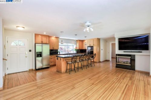 3464 Northwood Dr, Hayward, CA 94546-2024