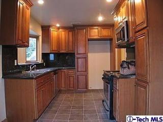 331 Spencer St, Glendale, CA 91202-1710