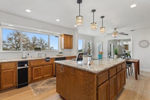 121 Dawn River Way, Folsom, CA 95630-5047