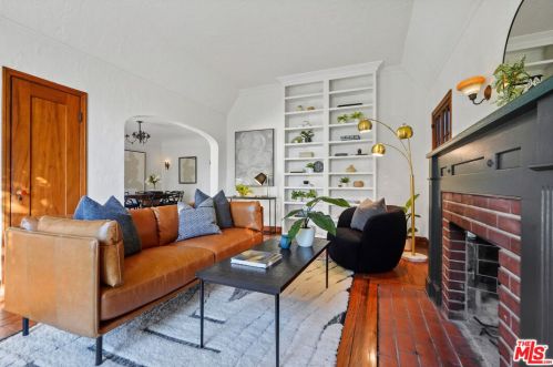 1212 Cedar St, Glendale CA  91207-1427 exterior