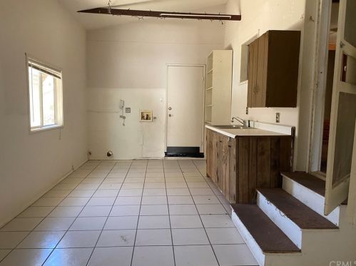 210 Cochise Rd, Perris, CA 92570-1719