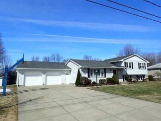 1656 Berry St, Erie, PA 16509-2803