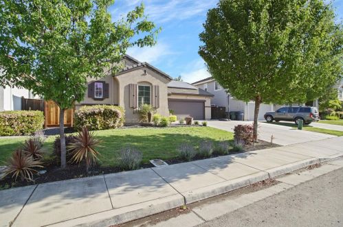 229 Wisteria Ln, Tracy, CA 95377-8768