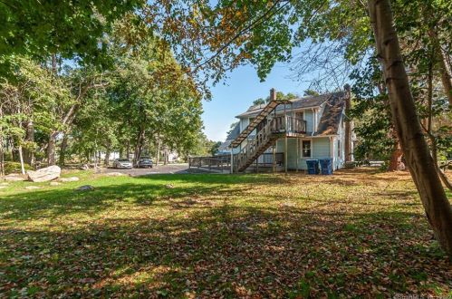 58 Norwich Rd, Quaker Hill CT  06375-1127 exterior