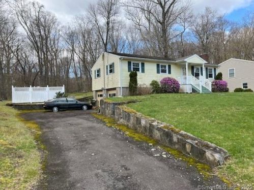 96 Farview Dr, Cheshire, CT 06410-1308