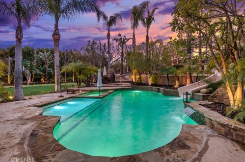 5505 Amber Cir, Calabasas, CA 91302-3146
