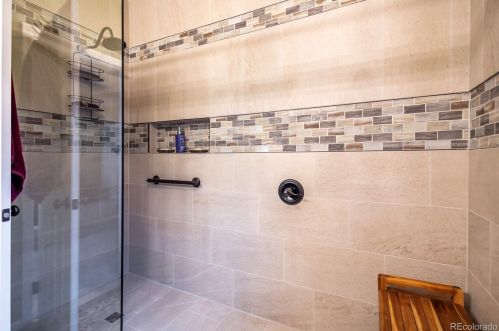 25057 Canal Pl, Aurora CO 80018-1627 exterior