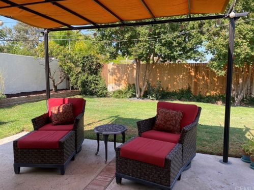 5355 College Ave, Riverside CA  92505-3122 exterior