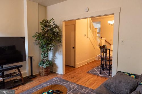 329 Beaver St, Lancaster PA  17603-5337 exterior