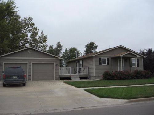 115 7th St, Chapman, KS