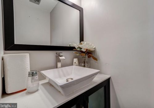 51 Kinsman View Cir, Silver Spring MD  20901-1650 exterior