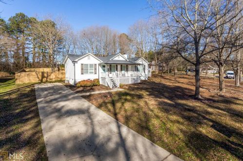 149 Pine Haven Dr, Carrollton, GA 30116-9401