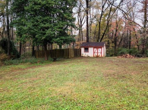 910 Dawn Ct, Conyers GA  30094-2712 exterior