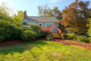907 9th St, Mukilteo, WA 98275-1927
