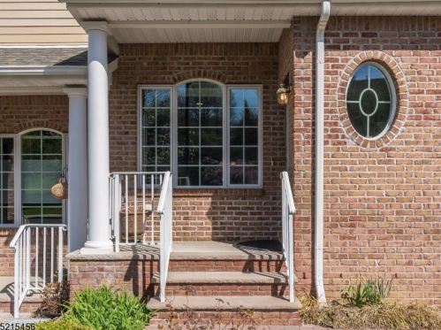 9 Cicely Ct, Sparta, NJ 07871-8604