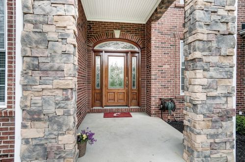 6020 Dry Ridge Rd, Cincinnati, OH 45252-1740
