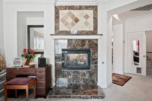 11364 Pondhurst Way, Riverside CA  92505-3471 exterior