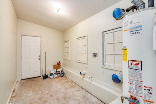 2511 2nd St, Austin TX  78702-4707 exterior