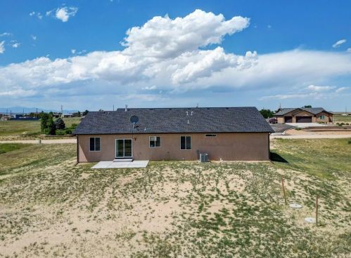 1518 Ithaca Dr, Pueblo CO  81007-2348 exterior
