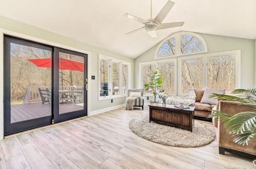 35 Nancy Dr, Wapping CT  06074-4244 exterior