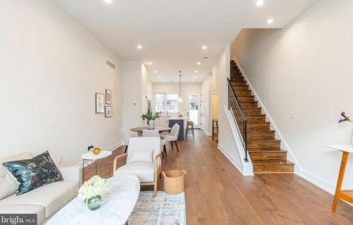 521 Manton St, Philadelphia, PA 19147-5216