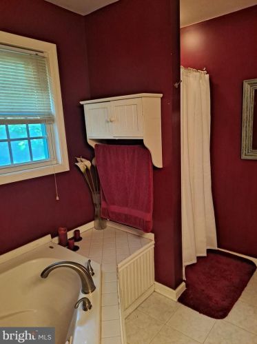 100 Chestnut Ave, Camden NJ  08107-2207 exterior