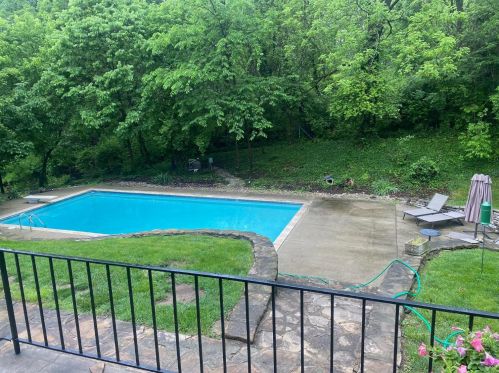 309 Compton Hills Dr, Cincinnati OH  45215-4118 exterior