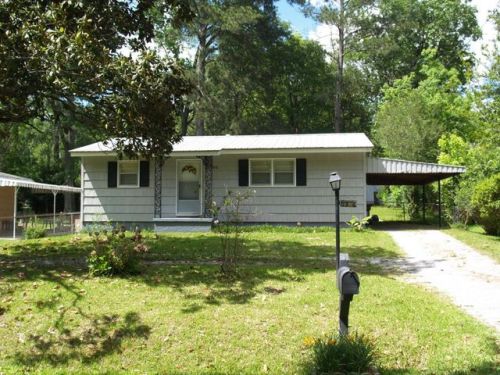 5916 1st St, Meridian, MS 39307-6165