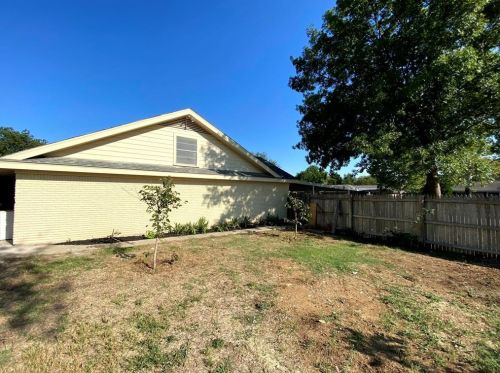 610 Barron Ave, Fort Worth TX  76140-3906 exterior