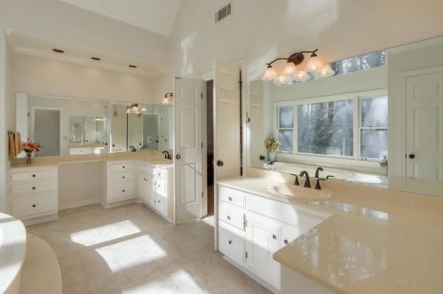 1775 Brandon Hall Dr, Atlanta GA  30350-3706 exterior