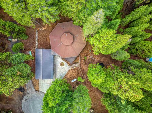443 Cedar Cir, Peninsula Village, CA 96137-9508
