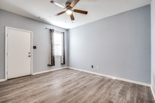1558 Biltmore Ln, Irving TX  75063-3503 exterior