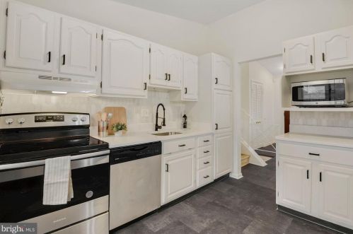 913 Caddington Ave, Silver Spring MD 20901-1048 exterior