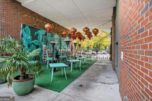 620 Glen Iris Dr, Atlanta GA  30308-2706 exterior