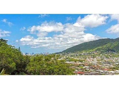 3081 Paty Dr, Honolulu HI  96822-1448 exterior