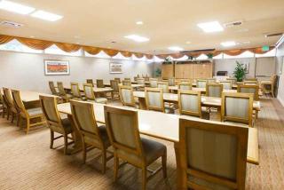 3600 Barham Blvd, Los Angeles CA  90068-1106 exterior