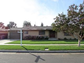 6615 Callisch Ave, Fresno, CA 93710-3905
