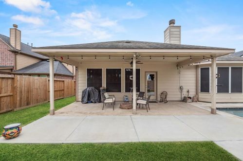 7511 Lone Star Jct St, Richmond TX 77406-7069 exterior