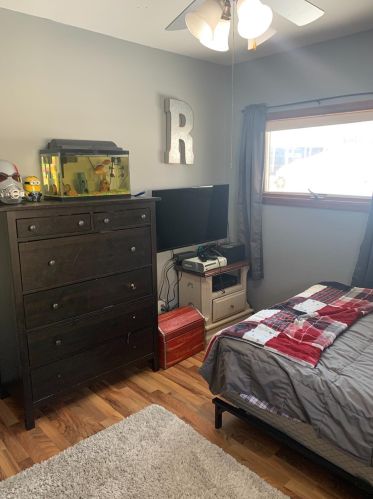 516 Liberty Pl, Hobart IN 46342-4659 exterior