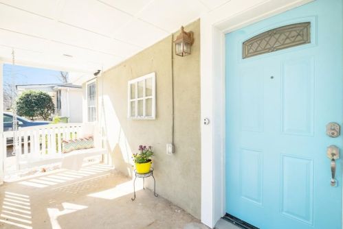 34 Hutchinson St, Atlanta, GA 30307-3818
