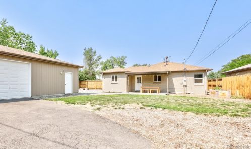2938 Oneida St, Denver CO  80207-2913 exterior
