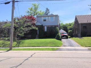 8552 Huddleston Dr, Cincinnati, OH 45236-1726