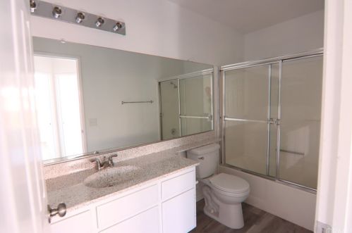 10997 Live Oak Ln, El Mirage, CA 92301-3683