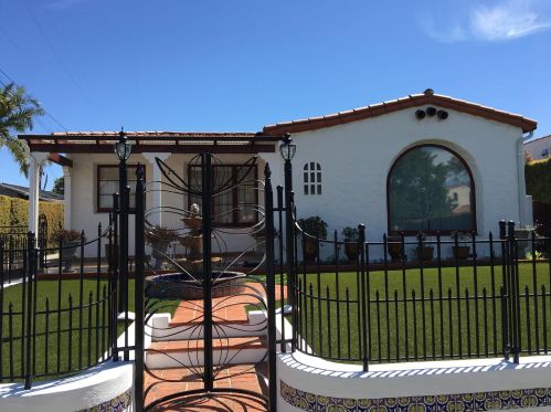 4223 Middlesex Dr, San Diego, CA 92116-2138